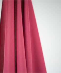 Medina Silk Hijab Berry – luxuriöser Hijab in tiefem Beerenton