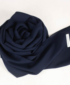 Chiffon Hijab Navy Blue – stilvoller dunkelblauer Hijab mit fließendem Stoff